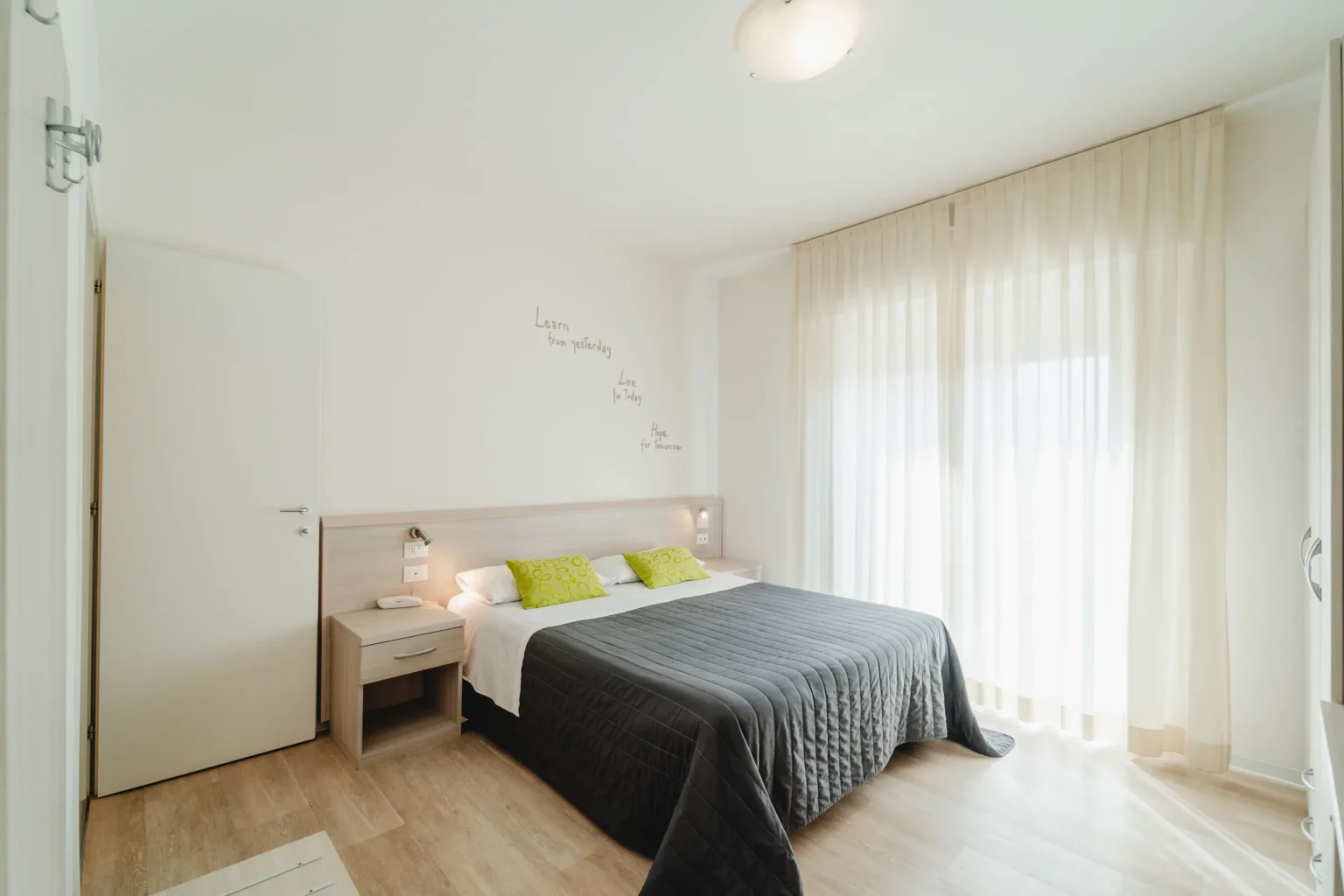 Hotel Anny - -46